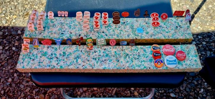 Vintage speldjes, Verzamelen, Speldjes, Pins en Buttons, Zo goed als nieuw, Speldje of Pin, Merk, Ophalen of Verzenden