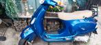 200 euro vespa lx 50 (schade scooter lees onderstaande), Fietsen en Brommers, Ophalen of Verzenden, Zo goed als nieuw, Vespa