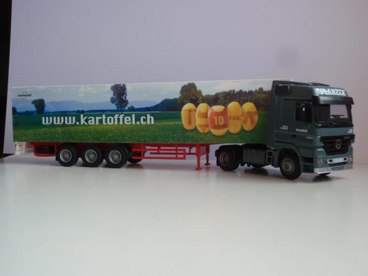 AWM Mercedes Actros met koeltrailer PLANZER (CH), Hobby en Vrije tijd, Modelauto's | 1:87, Zo goed als nieuw, Bus of Vrachtwagen