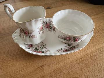 Royal Albert Lavender Rosé Roomstel beschikbaar voor biedingen