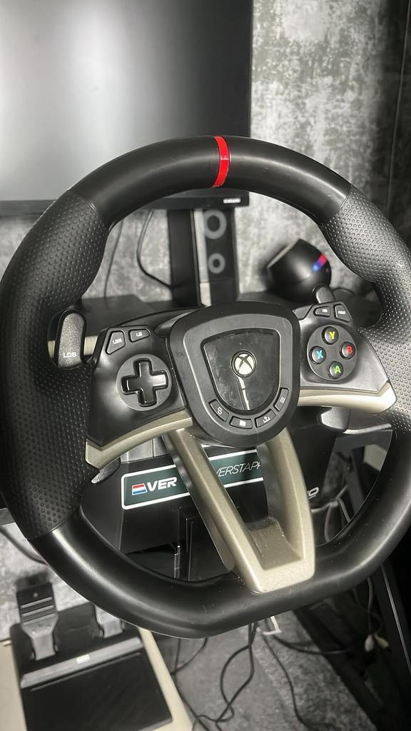 Hori racestuur voor de Xbox, Spelcomputers en Games, Spelcomputers | Xbox | Accessoires, Zo goed als nieuw, Xbox Original, Stuurtje of Sportattribuut