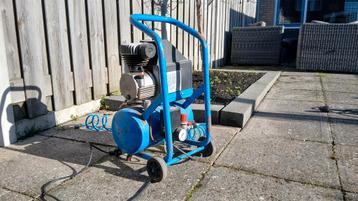 Compressor Techomet met luchtslang te koop beschikbaar voor biedingen