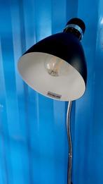 zwarte leeslamp, Huis en Inrichting, Lampen | Vloerlampen, 100 tot 150 cm, Ophalen of Verzenden, Zo goed als nieuw, Metaal