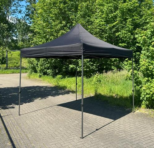 Te huur: Zwarte Easy Up partytent van 3x3 meter, Tuin en Terras, Partytenten, Zo goed als nieuw, Partytent, 2 meter of meer, Minder dan 5 meter