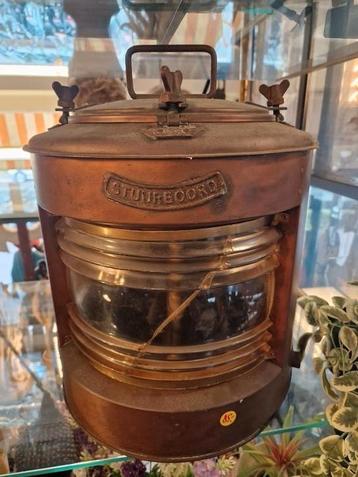 Boot stuurboort lamp beschikbaar voor biedingen