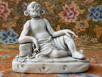 Mooi antiek Chinees porselein beeldje van een sjamaan. beschikbaar voor biedingen