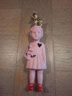 Rose Lemmers Beeltje met Poedel, Verzamelen, Beelden en Beeldjes, Ophalen of Verzenden, Gebruikt, Mens