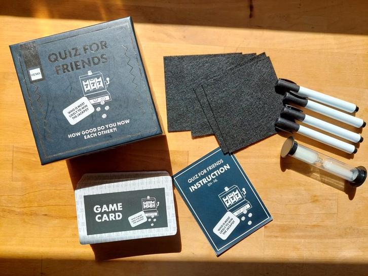 Quiz for Friends - HEMA spel, Hobby en Vrije tijd, Gezelschapsspellen | Bordspellen, Zo goed als nieuw, Drie of vier spelers, Vijf spelers of meer