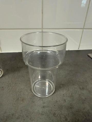 Onbreekbaar kunststof bierglazen beschikbaar voor biedingen
