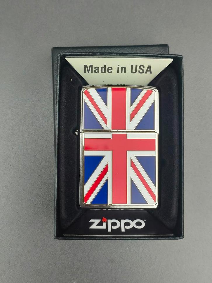 Zippo Aansteker Union Jack Emblem, Verzamelen, Rookartikelen, Aanstekers en Luciferdoosjes, Zo goed als nieuw, Aansteker, Ophalen
