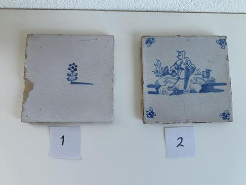 Twee antieke wandtegels 17e en 18e eeuw, Antiek en Kunst, Antiek | Wandborden en Tegels, Ophalen of Verzenden
