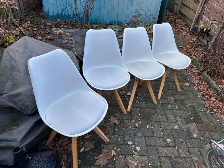4 Witte Eetkamerstoelen Leen Bakker - Opknapper, Antiek en Kunst, Antiek | Meubels | Stoelen en Banken, Ophalen