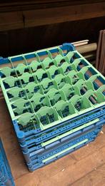 Kratten met en zonder inhoud, Ophalen