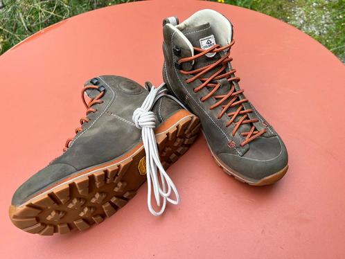 Dolomite dames hoog model mt 39,5, Sport en Fitness, Bergsport en Wandelen, Zo goed als nieuw, Schoenen, Ophalen of Verzenden