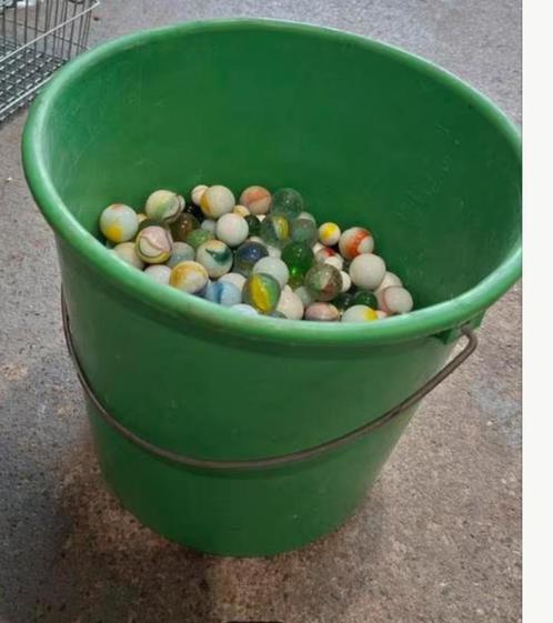 Emmer halfvol bonkies en knikkers, Kinderen en Baby's, Speelgoed | Buiten | Los speelgoed, Gebruikt, Ophalen
