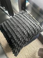 Wollen sierkussen (de Bijenkorf), Ophalen of Verzenden, Zo goed als nieuw, Zwart, Vierkant