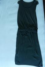Lange donker grijze jurk in 2 stoffen met elastiek maat 40, Grijs, Maat 38/40 (M), Onder de knie, Zo goed als nieuw
