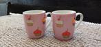 Twee roze mokken met cupcake design, Keramiek, Ophalen of Verzenden, Zo goed als nieuw, Overige stijlen