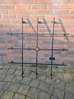 Oud Gietijzeren Raamhek rooster 95x95cm - Mooi en Degelijk, Doe-het-zelf en Verbouw, Ophalen, Gevelraam of Ruit, Gebruikt, 80 tot 120 cm