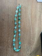 Lange ketting met groene stenen, Ophalen, Zo goed als nieuw, Steen of Mineraal