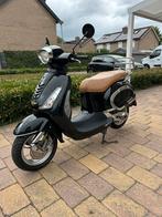 Razzo Venice 50cc scooter, Fietsen en Brommers, Zo goed als nieuw, Benzine, Ophalen, Overige merken