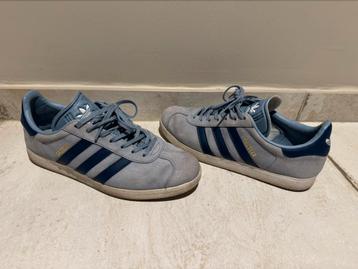 Mooie nette staat originele Adidas Gazelle sneakers 42 beschikbaar voor biedingen