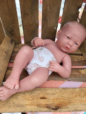 New born pop en draagzak beschikbaar voor biedingen