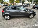 Kia Rio 1.2 I CVVT BUSINESSL. 5DRS AIRCO 2014 Grijs, Auto's, Kia, 1027 kg, 4 cilinders, Origineel Nederlands, Handgeschakeld