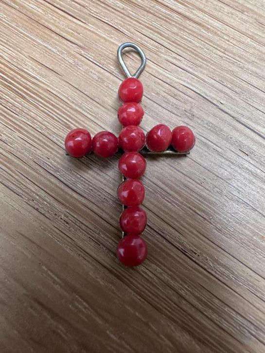 Antiek kruisje met rode koraal , Napels, Italië 1930 - 40, Sieraden, Tassen en Uiterlijk, Antieke sieraden, Overige materialen