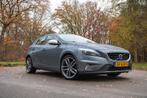 Volvo V40 2.0 D2 Business R-Design Metallic Grijs - 2015, Voorwielaandrijving, 1969 cc, Origineel Nederlands, 1292 kg