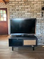 Leuk tv-meubel met rotan, Ophalen, Zo goed als nieuw, 25 tot 50 cm, Minder dan 100 cm