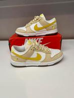Nike Dunk Low Lemon maat 38, Kleding | Heren, Schoenen, Ophalen of Verzenden, Zo goed als nieuw, Overige kleuren