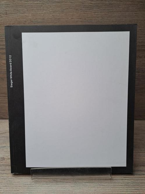 Omar Koubâa / Working with Dark Soil, Boeken, Kunst en Cultuur | Beeldend, Zo goed als nieuw, Schilder- en Tekenkunst, Ophalen of Verzenden