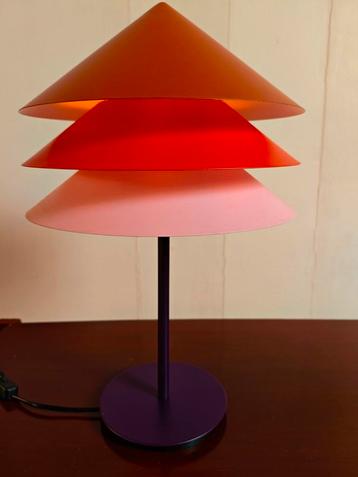 Limited edition Tesammans Ikea tafellamp beschikbaar voor biedingen
