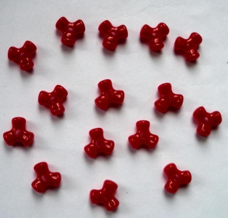 Driehoekkraal rood opaak van circa 1 cm (15 stuks), Hobby en Vrije tijd, Kralen en Sieraden maken, Nieuw, Kraal, Verzenden