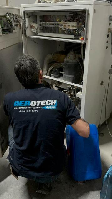 Schroefcompressor onderhoud,  Reparatie en verkoop. beschikbaar voor biedingen
