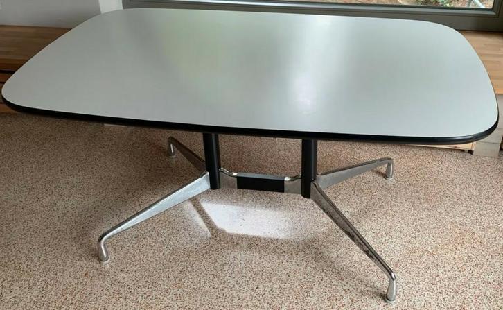 Gezocht Vitra Eames segmented tafel, Huis en Inrichting, Tafels | Eettafels, Gebruikt, 50 tot 100 cm, 150 tot 200 cm, Rechthoekig