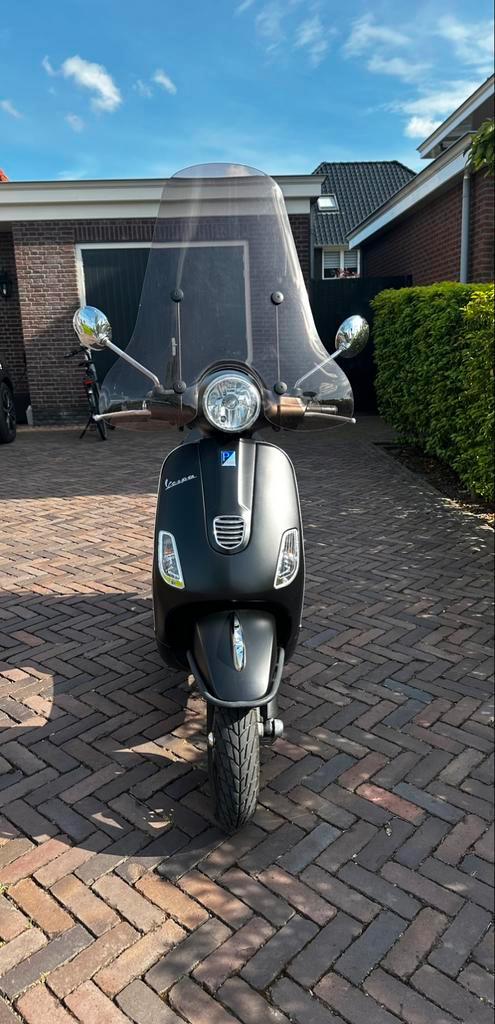 Vespa lx 50, Fietsen en Brommers, Scooters | Vespa, Zo goed als nieuw, Vespa LX, Maximaal 45 km/u, Benzine, Ophalen