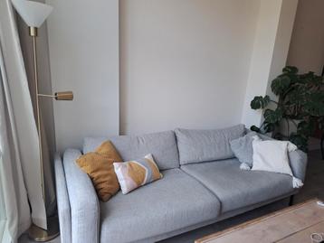 Nette bank Woood maeve beschikbaar voor biedingen
