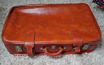 Vintage koffer Leer Rood Retro beschikbaar voor biedingen