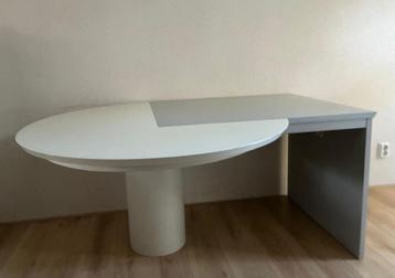 eettafel beschikbaar voor biedingen