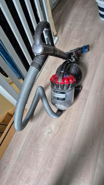 Dyson Ball DC33c Stubborn - Gebruikt, werkt perfect! beschikbaar voor biedingen