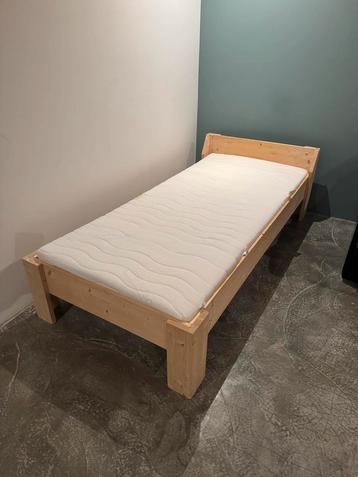 Massief Houten Jongensbed + Matras beschikbaar voor biedingen