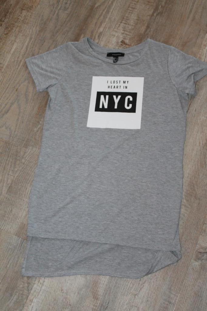 shirt met een opdruk voor een (jonge)dame, Kleding | Dames, T-shirts, Zo goed als nieuw, Maat 36 (S), Grijs, Korte mouw, Ophalen of Verzenden