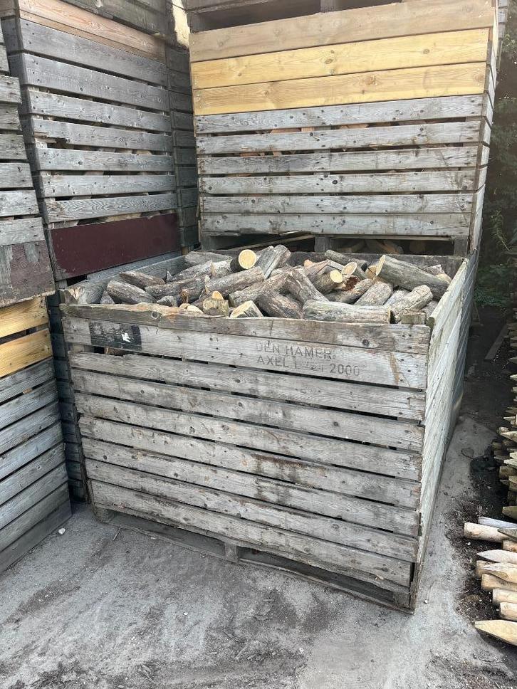 Haardhout in krat (ca 1,5m3) gemengde samenstelling, Tuin en Terras, Haardhout, Blokken, Overige houtsoorten, Minder dan 3 m³