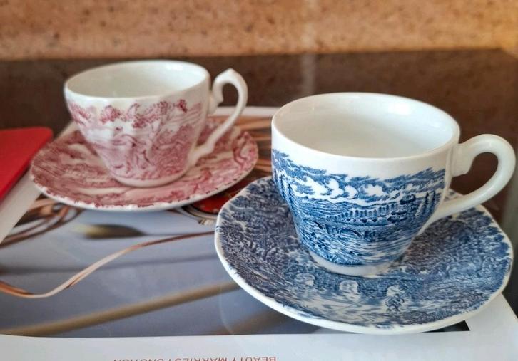 Engelse Espressokopjes, 2 Mokkakopjes, Antiek en Kunst, Antiek | Servies compleet, Ophalen of Verzenden