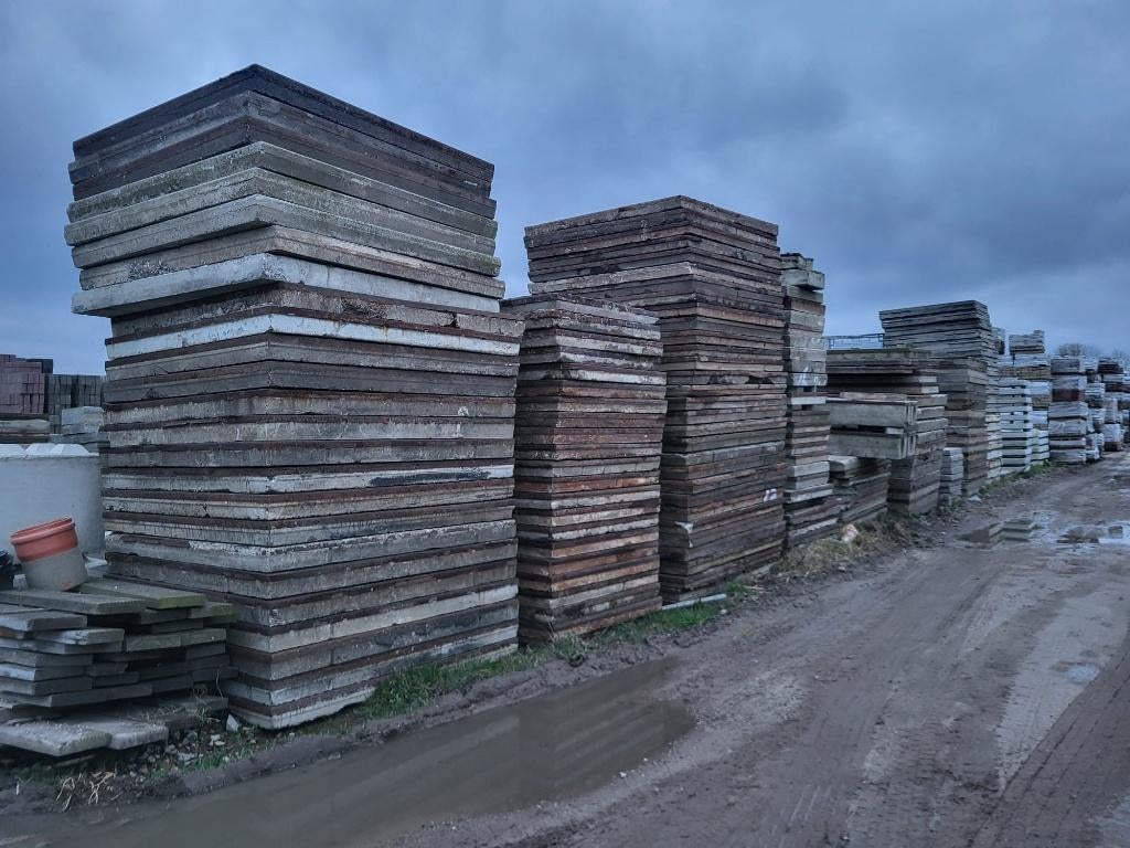 Grote hoeveelheid B-Keus betonplaten diverse soorten, Tuin en Terras, Bielzen en Borders, Gebruikt, Biels, Beton, Minder dan 25 cm