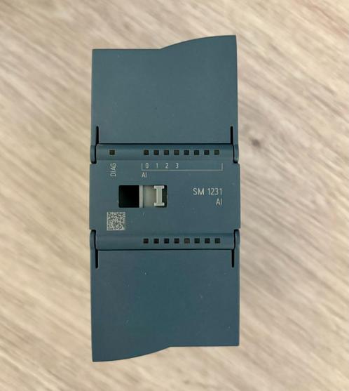 SIEMENS - Simatic - Analoog In - SM 1231 AI - S7-1200, Hobby en Vrije tijd, Elektronica-componenten, Zo goed als nieuw, Ophalen of Verzenden