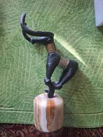 Antieke Bokken Sculpturen op Sokkel, Verzenden