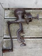 Antieke vleesmolen met klem, Antiek en Kunst, Ophalen of Verzenden